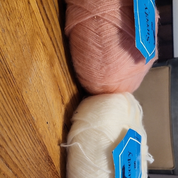 Pink and Cream Yarn Set - Picture 5 of 5